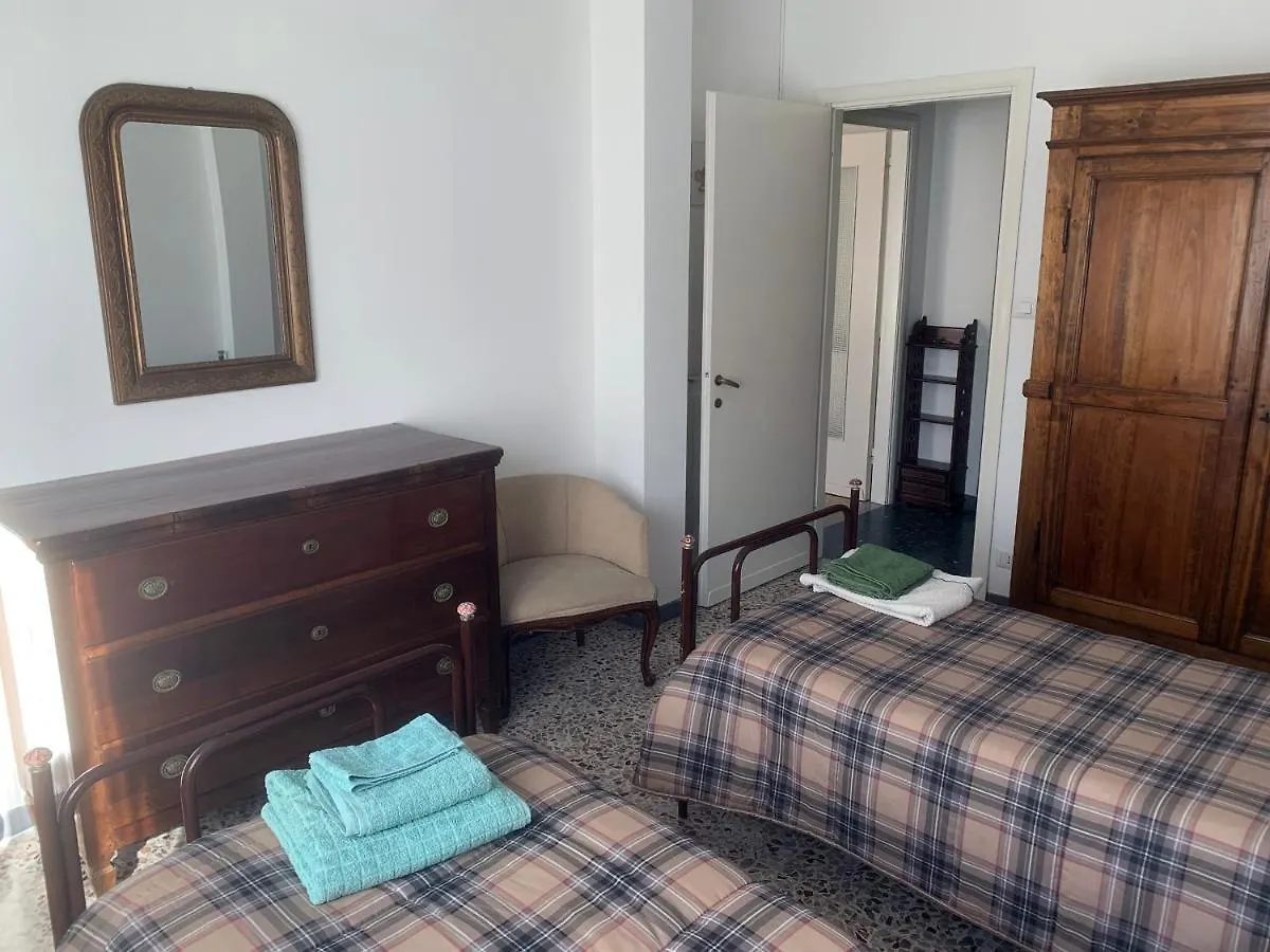Apartment Casa Bianca 4 - Confortevole In Centro A Moneglia
