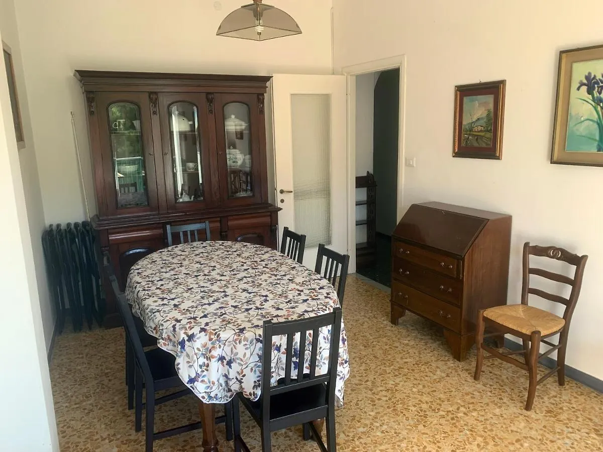 Casa Bianca 4 - Confortevole In Centro A Moneglia Italy